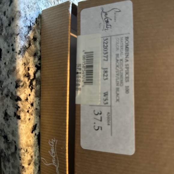 Spikes - Picture 3 of 3